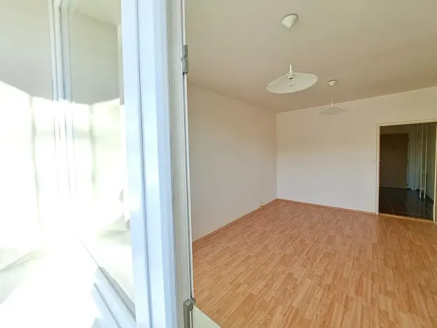 Pronájem bytu 1+kk, Otrokovice, J. Valčíka, 30 m2