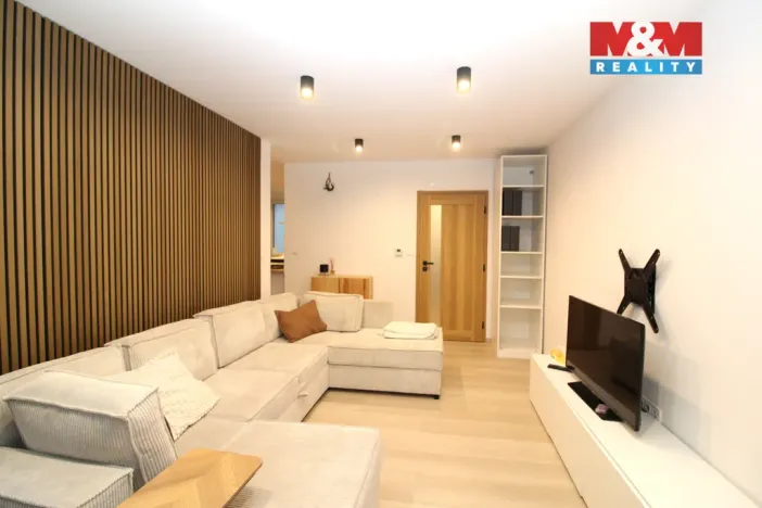 Pronájem bytu 2+1, Měšice, Revoluční, 42 m2