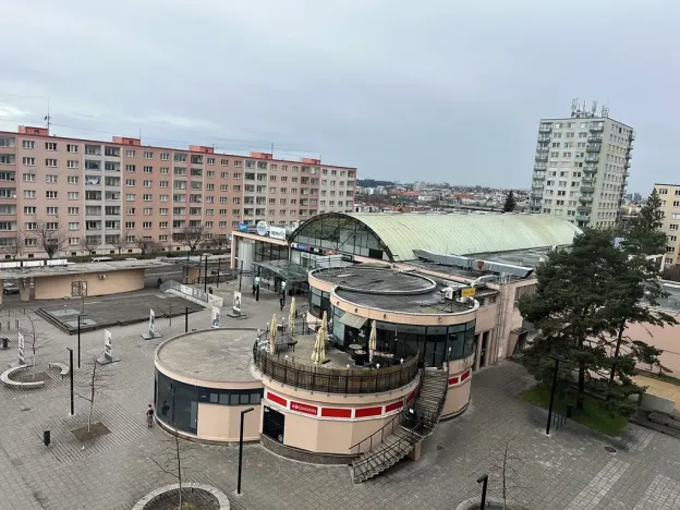 Pronájem bytu 1+kk, Praha - Záběhlice, Topolová, 31 m2