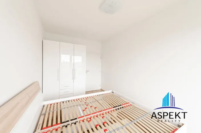 Pronájem bytu 2+kk, Praha, Formanská, 42 m2