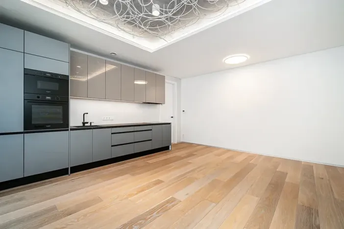 Pronájem bytu 2+kk, Praha - Holešovice, Komunardů, 60 m2