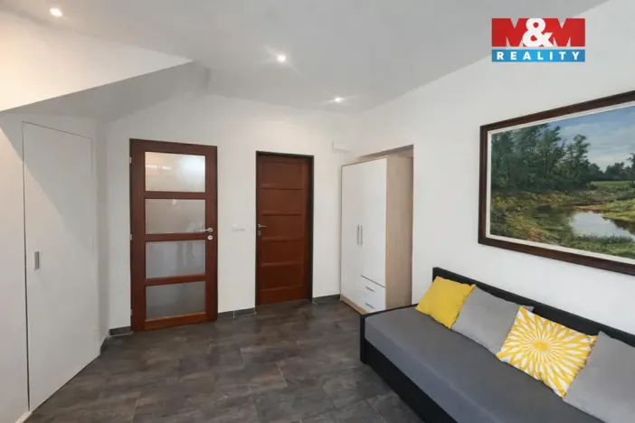 Pronájem bytu 1+1, Praha - Jinonice, Klikatá, 35 m2