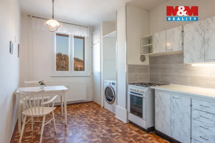 Prodej bytu 2+1, Tanvald, U Školky, 51 m2