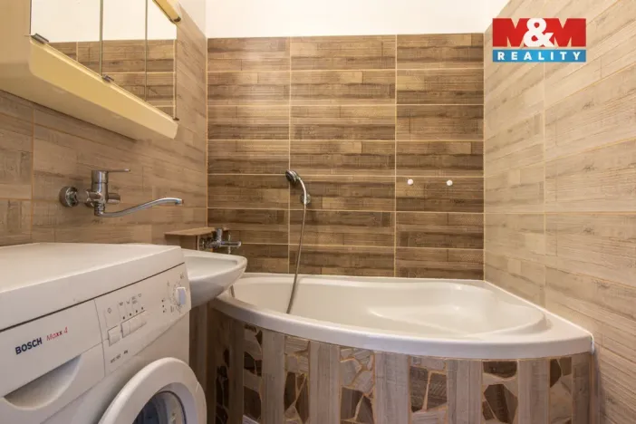 Prodej bytu 2+1, Tanvald, U Školky, 51 m2