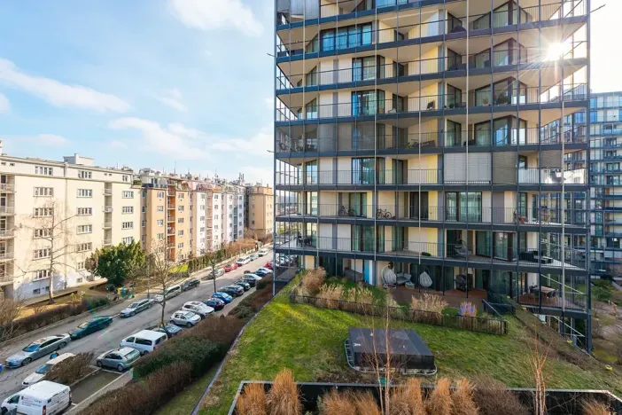 Pronájem bytu 2+kk, Praha - Žižkov, Ke kapslovně, 67 m2