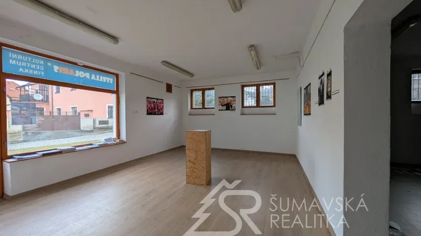 Prodej obchodního prostoru, Žihobce, 330 m2