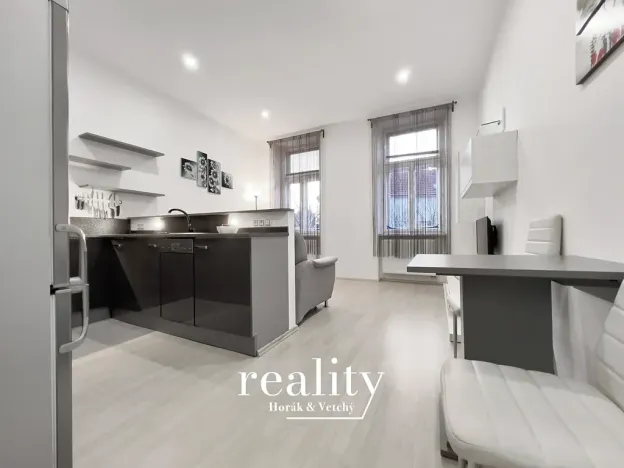 Pronájem bytu 2+kk, Znojmo, Sokolská, 40 m2