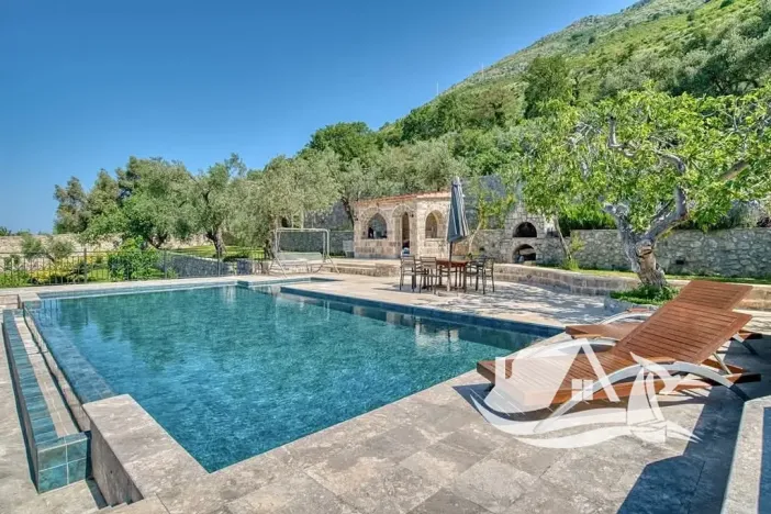 Prodej vily, Rijeka Reževići, Černá Hora, 400 m2