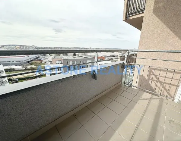 Pronájem bytu 1+kk, Praha - Letňany, Hlučkova, 34 m2