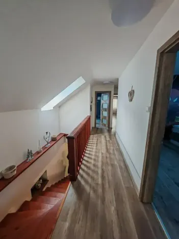 Prodej rodinného domu, Neumětely, V Chaloupkách, 230 m2