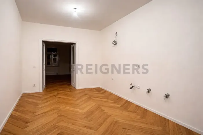 Pronájem bytu 2+kk, Praha - Vinohrady, Velehradská, 45 m2