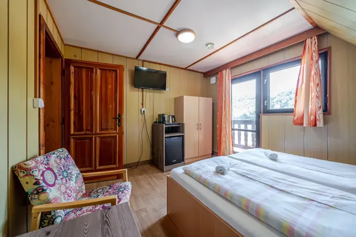 Prodej chaty, Bítov, 650 m2