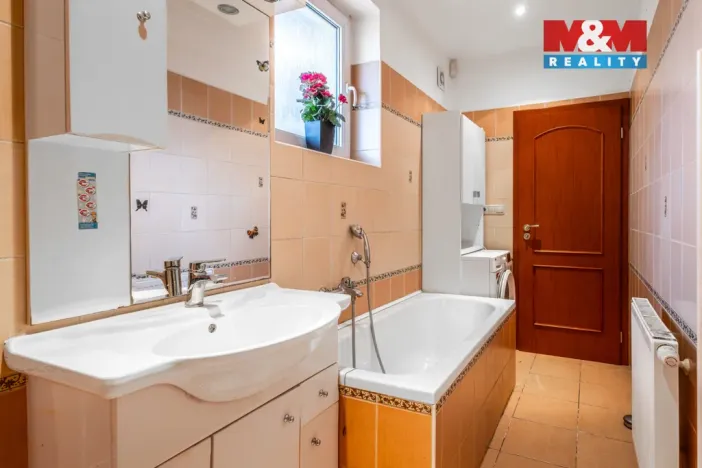 Prodej rodinného domu, Zlosyň, 142 m2