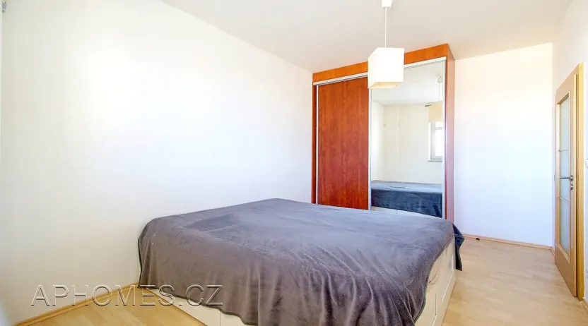 Pronájem bytu 2+kk, Praha - Libeň, Českomoravská, 58 m2