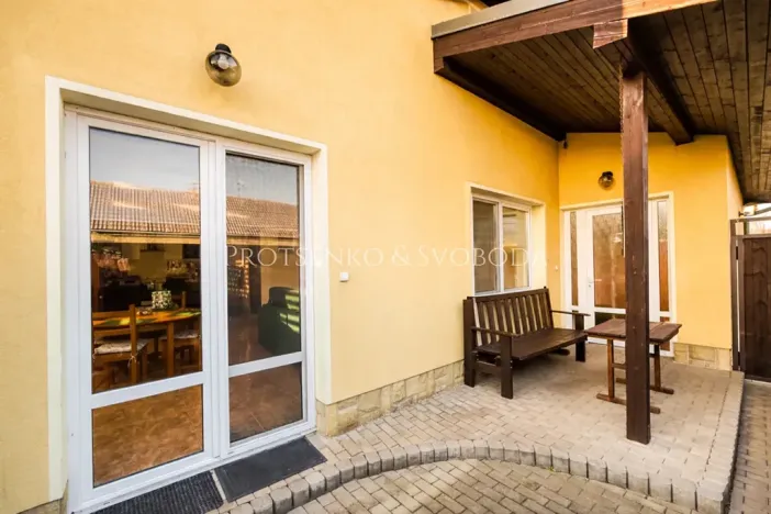 Prodej činžovního domu, Přerov nad Labem, 283 m2