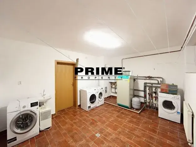 Pronájem rodinného domu, Praha - Nebušice, Ke strži, 360 m2