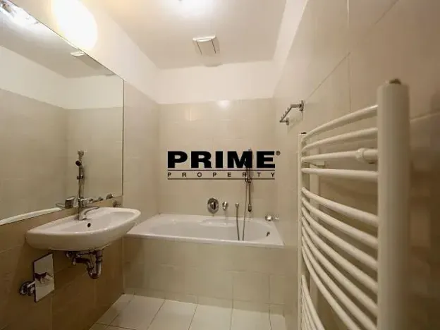 Pronájem kanceláře, Praha - Smíchov, Štefánikova, 63 m2