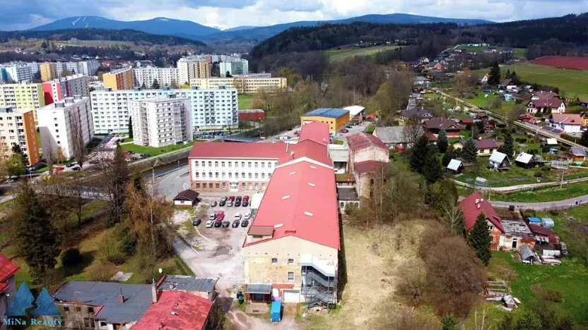 Pronájem skladu, Trutnov, Tovární, 2727 m2