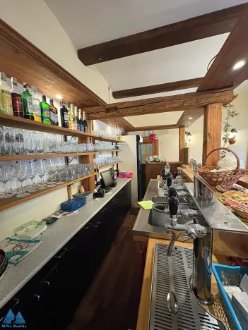 Pronájem restaurace, Horní Maršov, Třída Josefa II., 320 m2