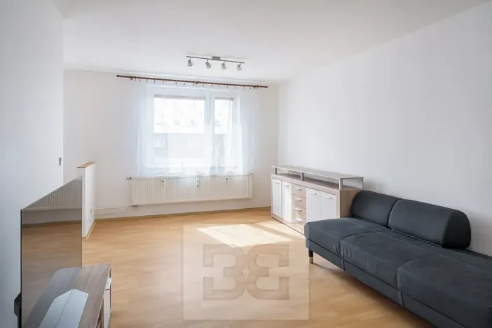 Pronájem bytu 1+kk, Milovice, 44 m2