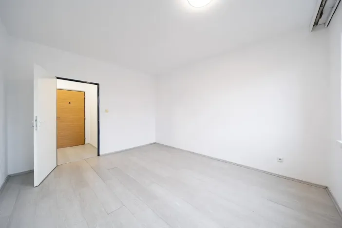 Prodej bytu 2+1, Suchdol nad Lužnicí, sídl. 9. května, 57 m2