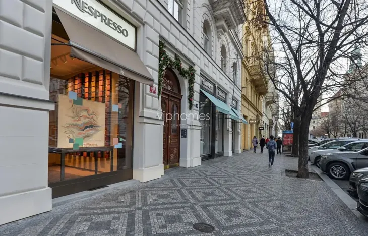 Pronájem bytu 4+1, Praha - Staré Město, Pařížská, 151 m2