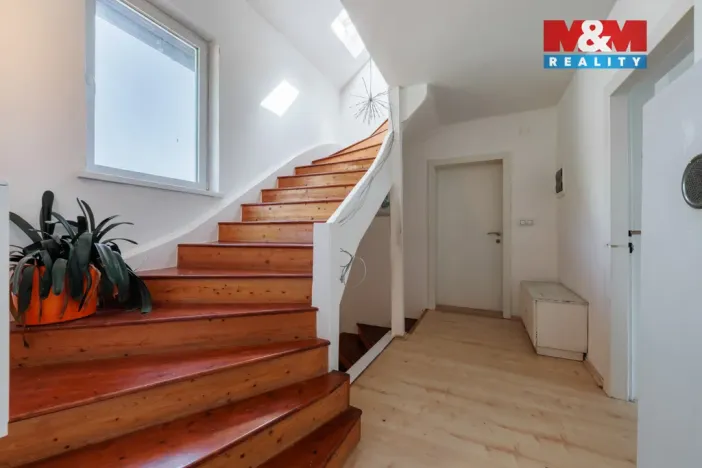 Prodej rodinného domu, Hroznětín, ČSA, 240 m2