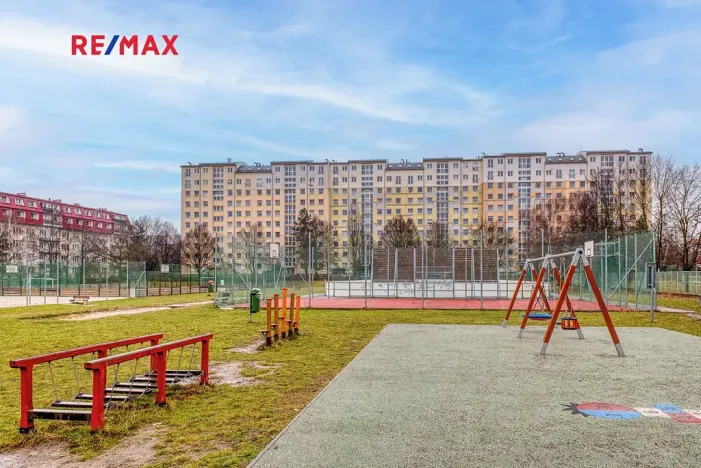 Prodej bytu 3+1, Praha - Letňany, Rýmařovská, 77 m2