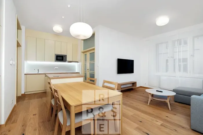 Pronájem bytu 2+kk, Praha - Vršovice, Krymská, 49 m2