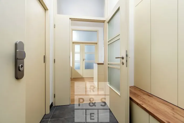 Pronájem bytu 2+kk, Praha - Vršovice, Krymská, 49 m2