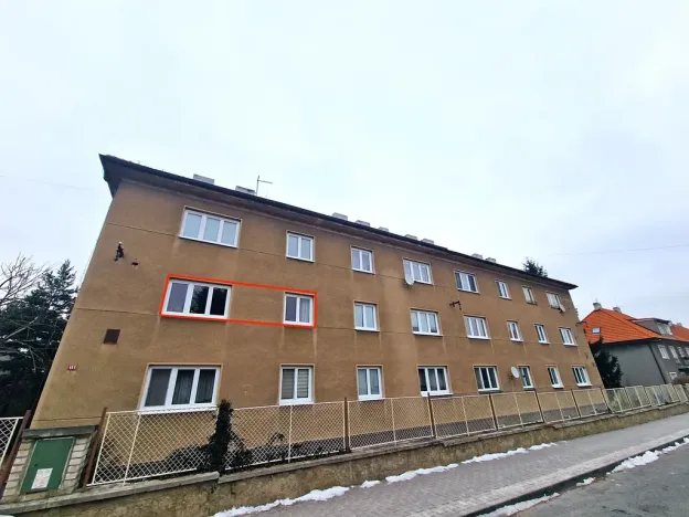 Prodej podílu bytu 3+1, Hostivice, Školská, 61 m2