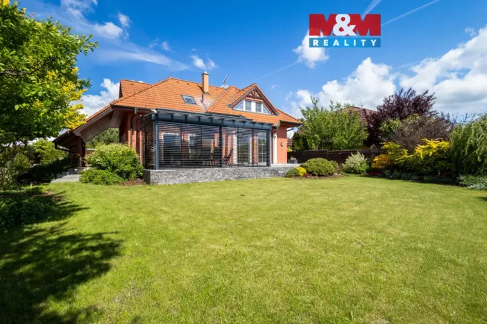 Prodej rodinného domu, Veltrusy, U Stadionu, 180 m2