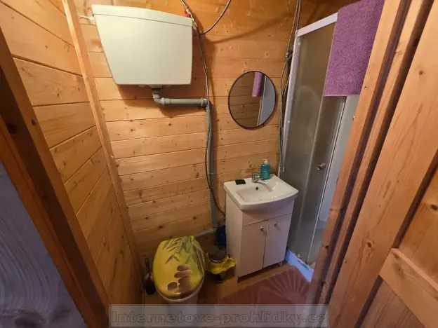 Pronájem bytu 1+kk, Praha - Modřany, U pily, 18 m2