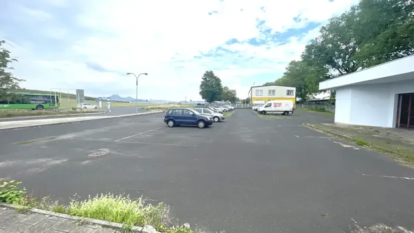 Pronájem komerčního pozemku, Louny, Postoloprtská, 2250 m2