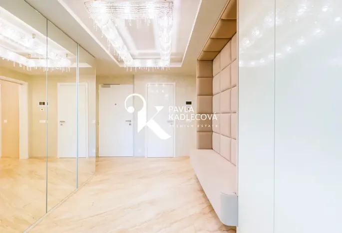 Prodej bytu 4+kk, Praha - Karlín, Karolinská, 200 m2