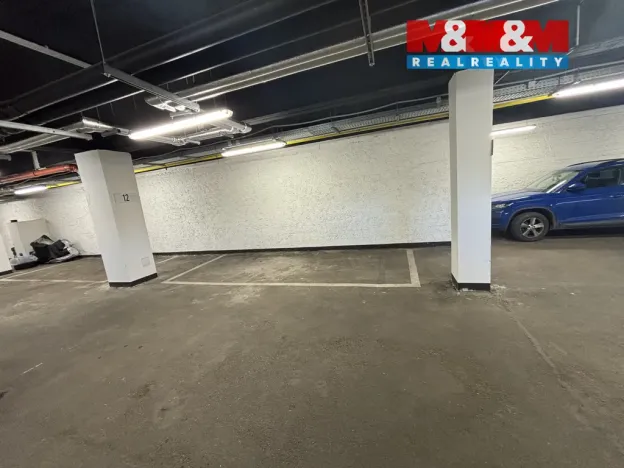 Pronájem garážového stání, Praha - Hostivař, Hornoměcholupská, 20 m2