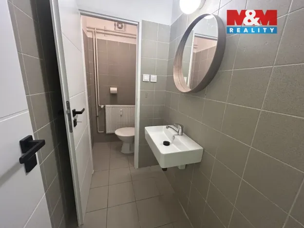 Pronájem obchodního prostoru, Liberec - Liberec IV-Perštýn, Moskevská, 170 m2