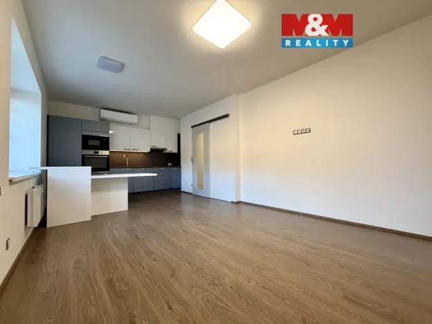Pronájem bytu 4+kk, Měchenice, Hlavní, 71 m2
