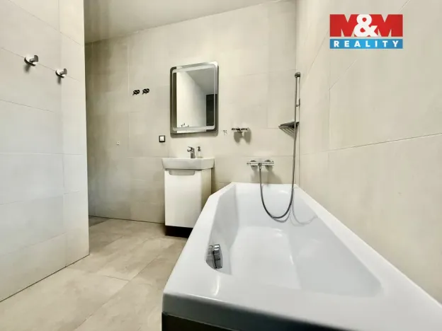 Pronájem bytu 4+kk, Měchenice, Hlavní, 71 m2