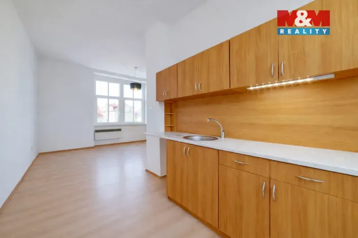 Prodej bytu 2+kk, Mariánské Lázně, Husova, 48 m2