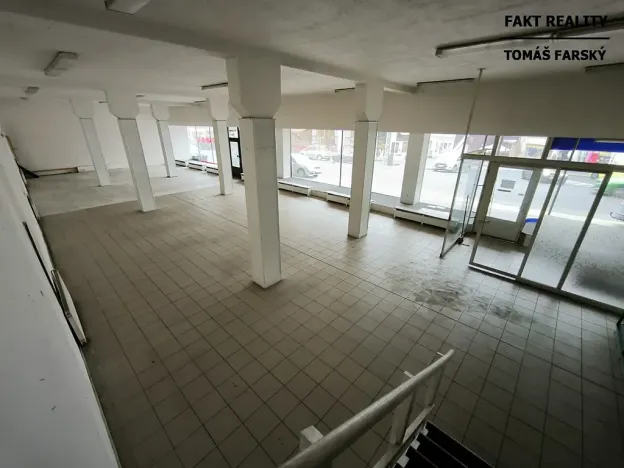 Pronájem obchodního prostoru, Děčín, Teplická, 456 m2