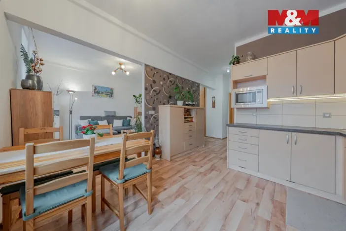 Prodej bytu 2+1, Valašské Meziříčí - Krásno nad Bečvou, Čajkovského, 58 m2