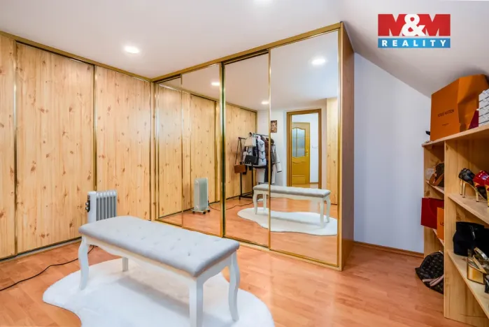 Prodej rodinného domu, Horní Třešňovec, 847 m2