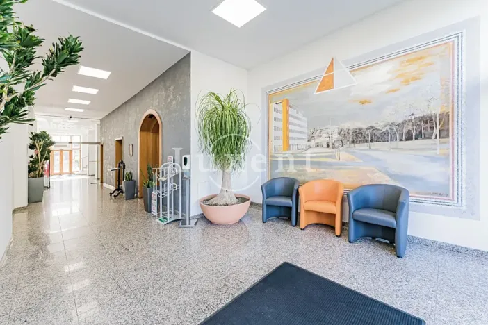 Pronájem kanceláře, Praha - Košíře, Jinonická, 257 m2