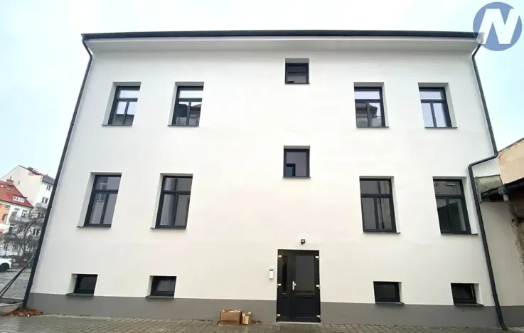 Pronájem bytu 1+kk, České Budějovice, Rudolfovská tř., 33 m2