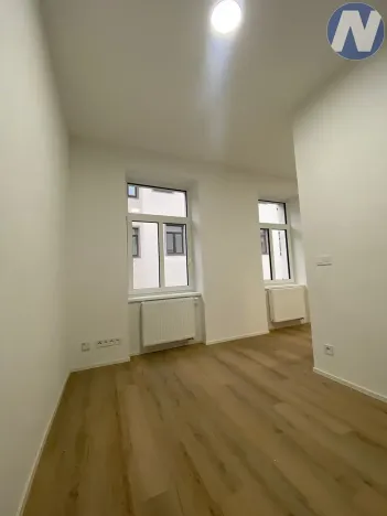 Pronájem bytu 2+kk, České Budějovice, Rudolfovská tř., 35 m2