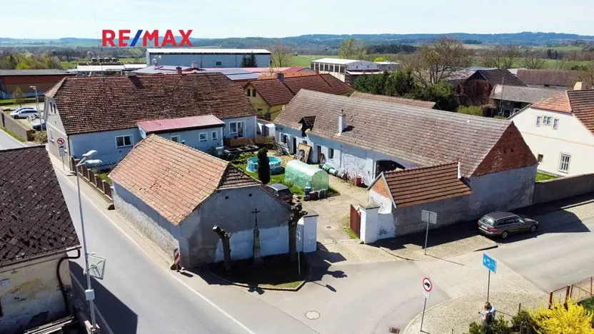 Prodej rodinného domu, Chrást, 280 m2