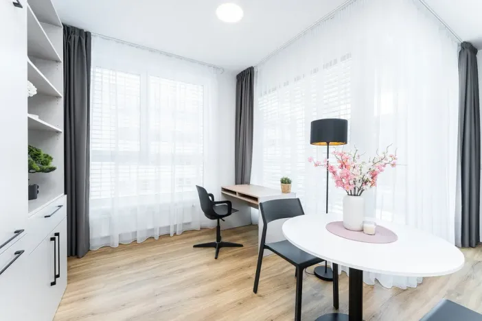 Pronájem bytu 2+kk, Praha - Vysočany, Odkolkova, 52 m2