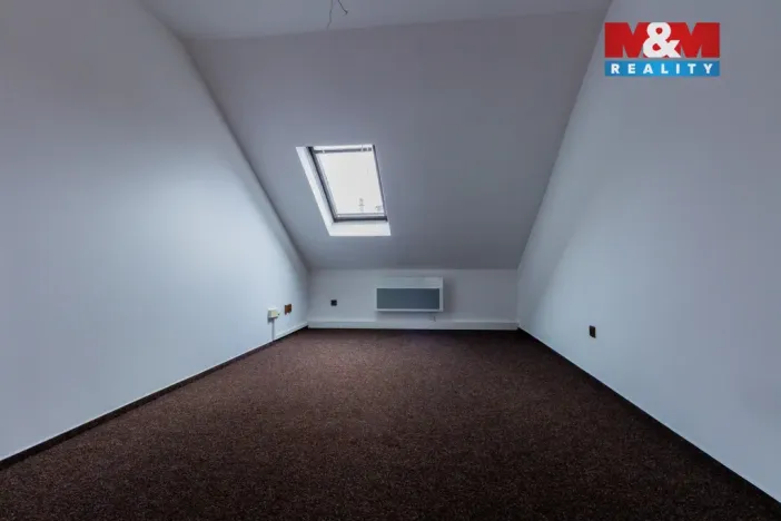 Pronájem kanceláře, Jeseník, nám. Svobody, 120 m2