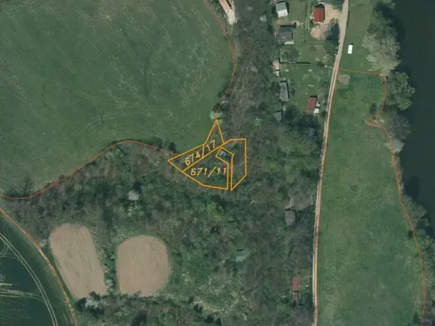 Dražba louky, Tábor, 1007 m2